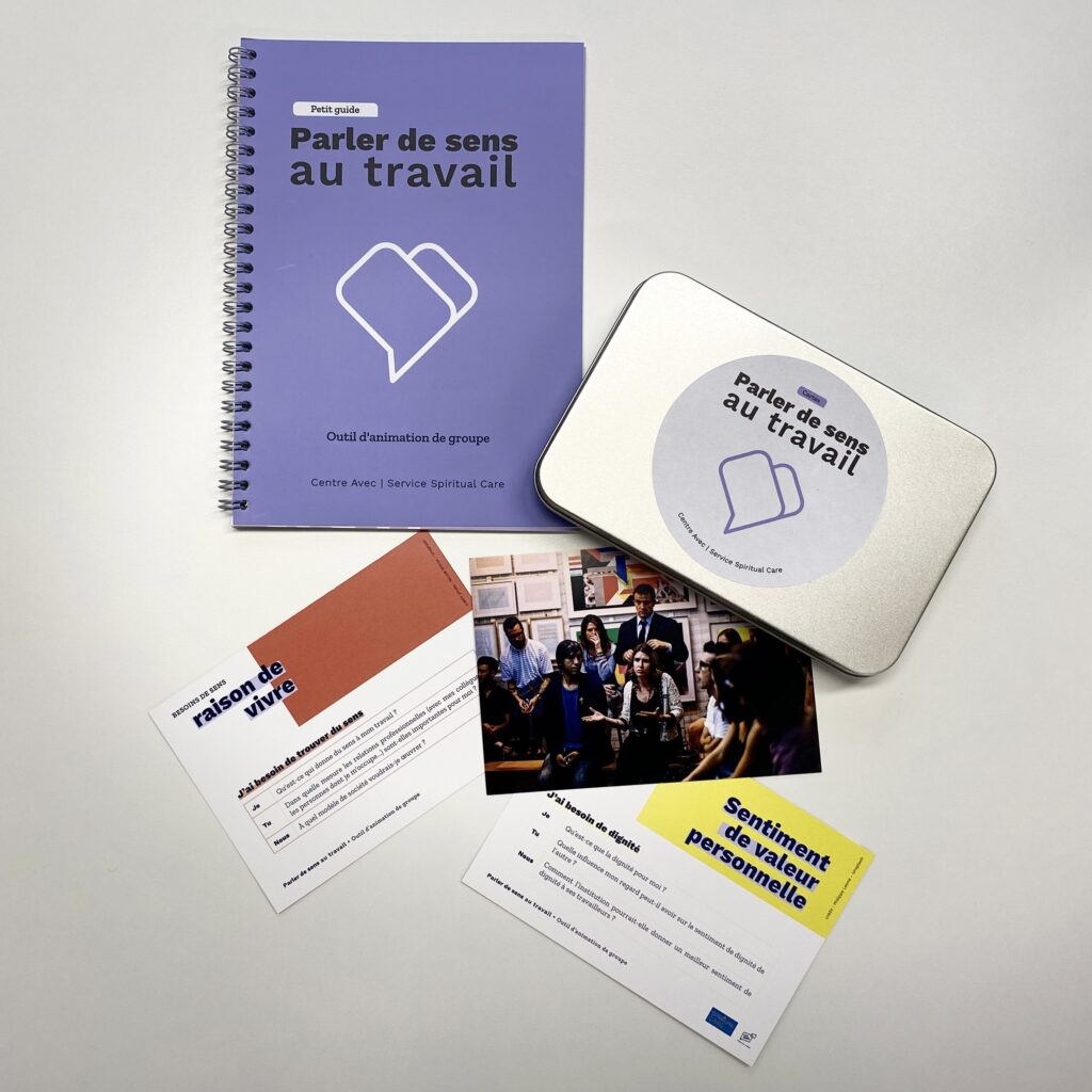 Photographie de l'outil pédagogique " Sens au travail ".